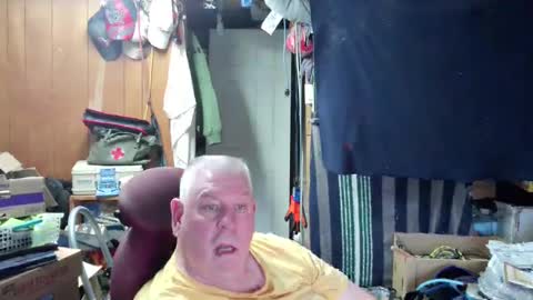 mr_canoe_licker_69 online show from 12/08/24, 04:39