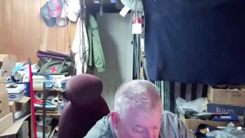 mr_canoe_licker_69 online show from 12/15/24, 02:27