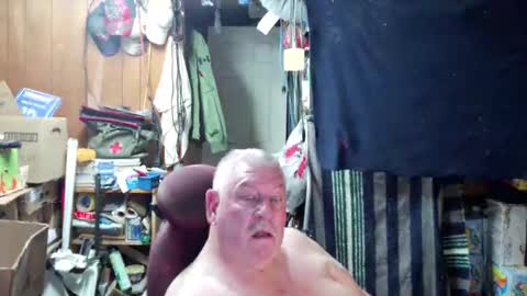 mr_canoe_licker_69 online show from 12/15/24, 08:25
