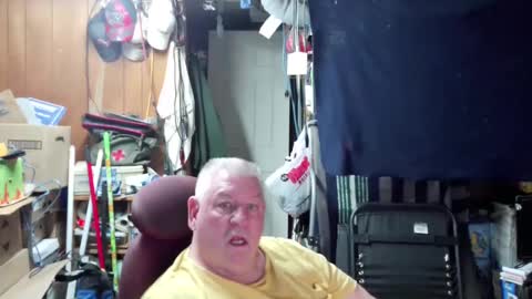 mr_canoe_licker_69 online show from 12/20/24, 03:00