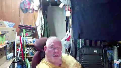 mr_canoe_licker_69 online show from 12/21/24, 07:49