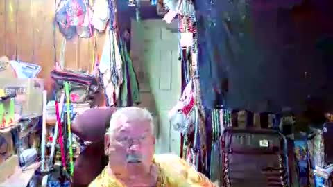 mr_canoe_licker_69 online show from 12/22/24, 09:09