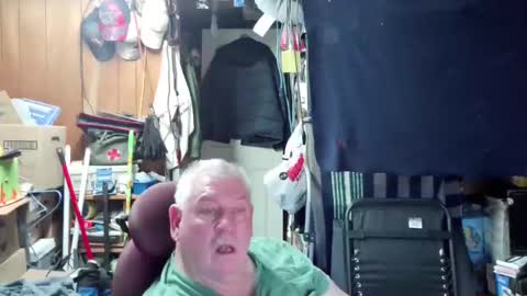 mr_canoe_licker_69 online show from 12/28/24, 05:46