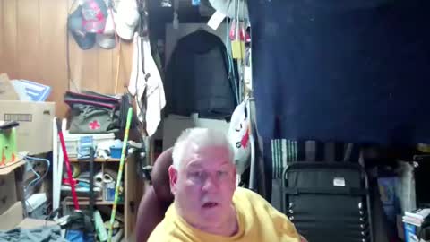 mr_canoe_licker_69 online show from 01/01/25, 08:58