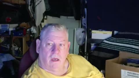 mr_canoe_licker_69 online show from 01/11/25, 12:50