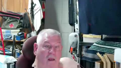 mr_canoe_licker_69 online show from 01/12/25, 07:53
