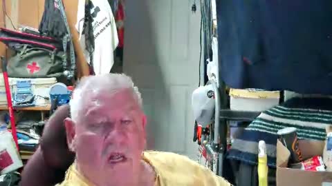 mr_canoe_licker_69 online show from 01/18/25, 07:48