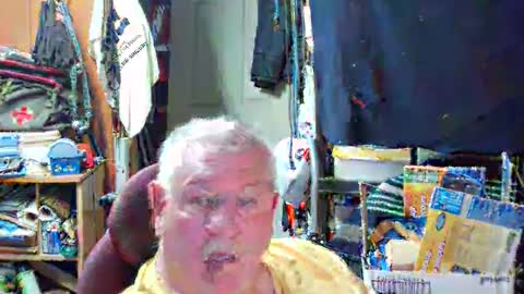 mr_canoe_licker_69 online show from 02/03/25, 02:45