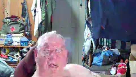 mr_canoe_licker_69 online show from 02/17/25, 07:21