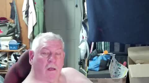 mr_canoe_licker_69 online show from 02/25/25, 07:03