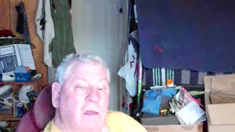 mr_canoe_licker_69 online show from 03/04/25, 06:29