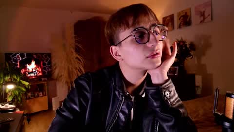 Mr Evans online show from 09/25/25, 03:10