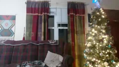 Snapshot of mr_happy12 chatting on 12/21/24, 03:03 mr_happy12 online show from 12/21/24, 03:03