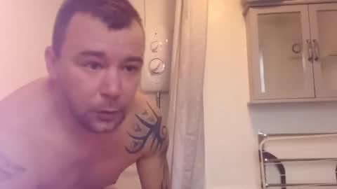 mr_i_ online show from 12/26/24, 08:39