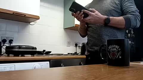 mr_i_ online show from 01/28/25, 09:19