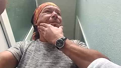 mr_i_ online show from 09/12/25, 08:14