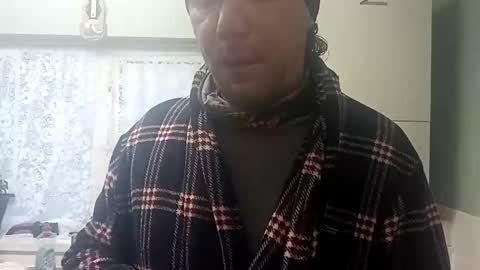 mr_i_ online show from 12/18/25, 10:10