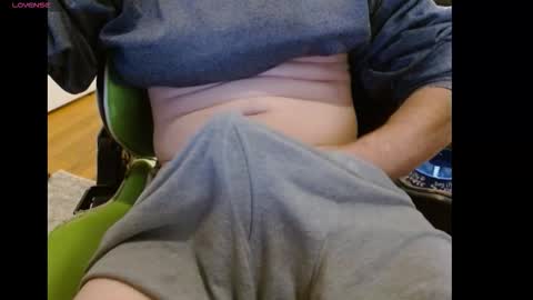 Snapshot of mr_longfellow chatting on 03/10/26, 03:28 mr_longfellow online show from 03/10/26, 03:28