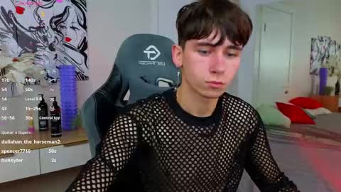 Snapshot of mr_lucky_guy chatting on 02/01/25, 03:19 Kris online show from 02/01/25, 03:19