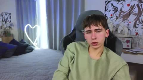 Snapshot of mr_lucky_guy chatting on 02/23/25, 09:59 Kris online show from 02/23/25, 09:59