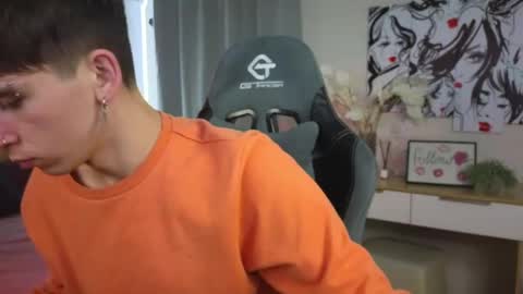 Snapshot of mr_lucky_guy chatting on 02/28/25, 02:09 Kris online show from 02/28/25, 02:09