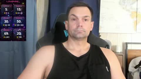 Snapshot of mr_mac69 chatting on 12/12/24, 01:21 Cam online show from 12/12/24, 01:21