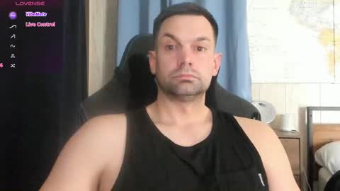 Snapshot of mr_mac69 chatting on 02/13/25, 02:23 Cam online show from 02/13/25, 02:23