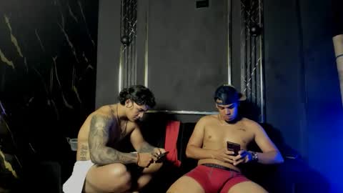 mr_maximo online show from 11/16/25, 01:00