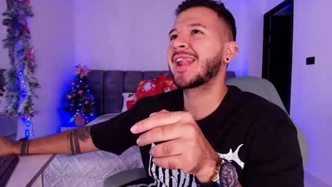 MIKEE online show from 12/15/25, 03:11