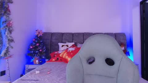 Snapshot of mr_mikee_ chatting on 12/20/25, 03:13 MIKEE online show from 12/20/25, 03:13