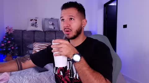 Snapshot of mr_mikee_ chatting on 01/09/26, 03:09 MIKEE online show from 01/09/26, 03:09