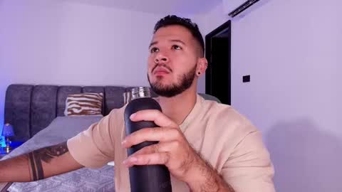 Snapshot of mr_mikee_ chatting on 01/18/26, 03:10 MIKEE online show from 01/18/26, 03:10