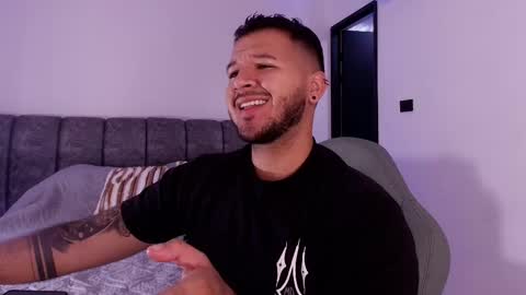 Snapshot of mr_mikee_ chatting on 02/05/26, 03:00 MIKEE online show from 02/05/26, 03:00