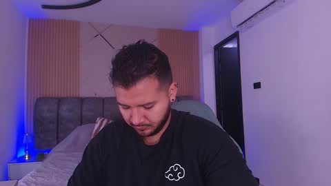 Snapshot of mr_mikee_ chatting on 02/12/26, 03:12 MIKEE online show from 02/12/26, 03:12