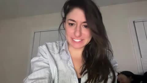 Mr  Mrs Glitter online show from 02/15/26, 08:24