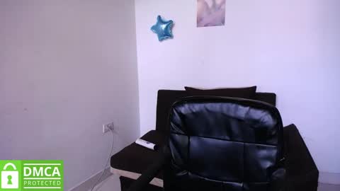 Snapshot of mr_mrscurie chatting on 01/29/25, 08:35 Mr Mrs Curie online show from 01/29/25, 08:35