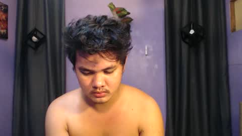 Snapshot of mr_olivercummerx chatting on 11/17/25, 05:19 mr_olivercummerx online show from 11/17/25, 05:19