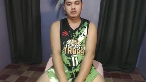 Snapshot of mr_olivercummerx chatting on 12/18/25, 02:28 mr_olivercummerx online show from 12/18/25, 02:28