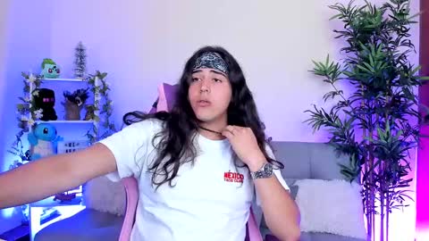 mr_pepper51 online show from 03/11/25, 08:42