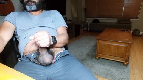 Snapshot of mr_rabbit77 chatting on 12/12/24, 05:52 Rabbit online show from 12/12/24, 05:52