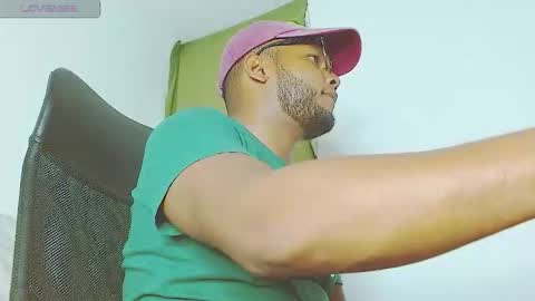 Snapshot of mr_santos01 chatting on 01/12/26, 06:29 Santos online show from 01/12/26, 06:29