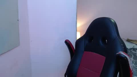 Snapshot of mr_stiven_ chatting on 01/08/25, 02:25 mr_stiven_ online show from 01/08/25, 02:25