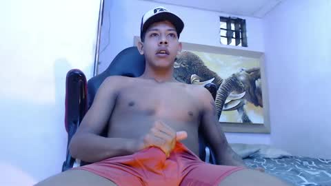 Snapshot of mr_stiven_ chatting on 02/15/25, 06:23 mr_stiven_ online show from 02/15/25, 06:23