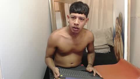 mr_stiven_ online show from 11/05/25, 02:22