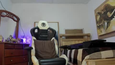 mr_stiven_ online show from 03/10/26, 02:49