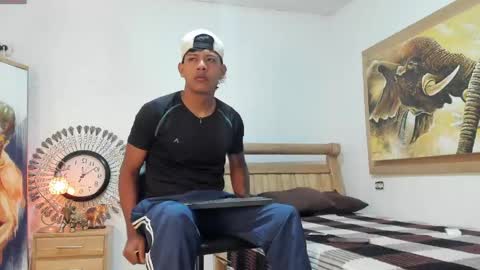 mr_stiven_ online show from 05/19/26, 03:24