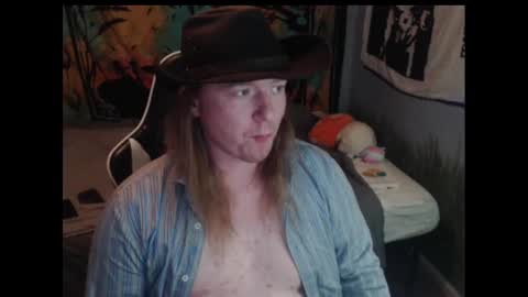 Snapshot of mr_strawberry chatting on 09/28/25, 03:45 mr_strawberry online show from 09/28/25, 03:45