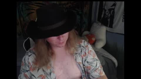 Snapshot of mr_strawberry chatting on 09/29/25, 09:08 mr_strawberry online show from 09/29/25, 09:08