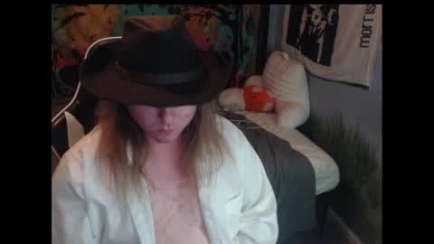 Snapshot of mr_strawberry chatting on 10/05/25, 04:11 mr_strawberry online show from 10/05/25, 04:11