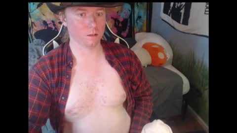 Snapshot of mr_strawberry chatting on 10/23/25, 11:14 mr_strawberry online show from 10/23/25, 11:14